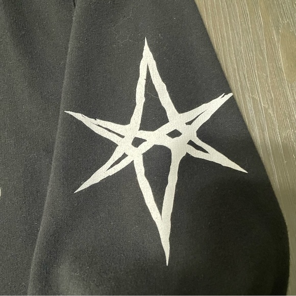 Bring me the horizon hoodie from when we were young 2022 - Picture 7 of 7